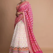 off-white-lehenga-with-bandhani-print_-weaved-design-and-heavy-gotta-work-border-online-kalki-fashion-.webp